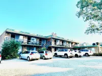 Eildon Lake Motel - Parkplatz