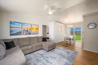 Charming Home—Near Triple Play, Silverwood & Hayden Lake! Fire Pit, Fenced Yard & a Plum Tree! Hotel a Hayden