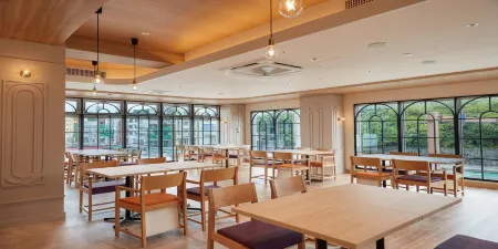 THE GRAND HOTEL GINOWAN