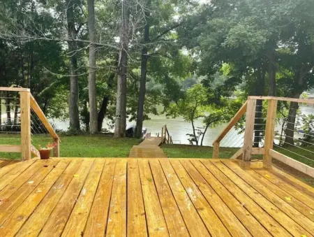 High Rock lakefront escape-dock, firepit, kayak, paddle board, fishing, swimming