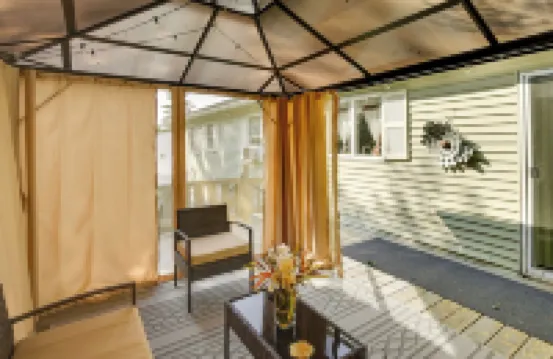 Great for Families: Waterville Retreat w/ Yard!