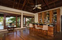 Shanti Maurice Resort & Spa - bar