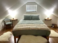 Stream Side Cabin surrounded by woods + Fire Pit