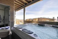 Silverado by AvantStay Snowboarders Skiers Paradise w Hot Tub Views Easy Slope Access