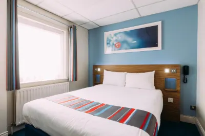 Travelodge Belfast Hotels near Springvale Medical Practice