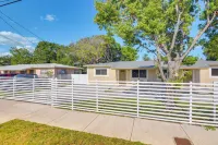 Miami Gardens Apt 5 Miles to Hard Rock Stadium