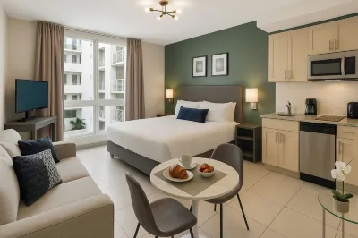 Roami at Habitat Brickell Hotels near CocoWalk
