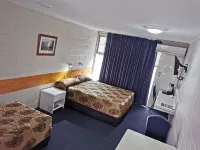 Central Motel Ipswich Hotels in Woodend
