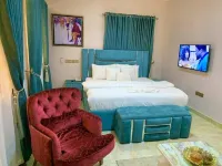 Ennys Court Luxury Apartment
