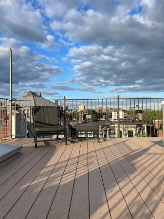 Clarendon Square Отели рядом с достопримечательностью «Арнолд Арборетум оф Гарвард Юниверсити»