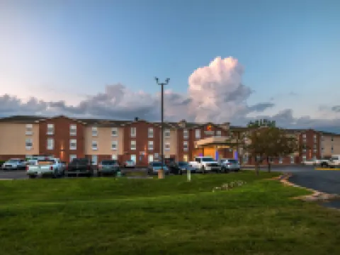 Comfort Inn & Suites St Louis - Chesterfield Hotels in Chesterfield