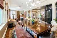 Nob Hill Inn