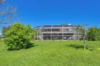 Private Bradenton Estate Home on 10 Acres w/ Pool - Country Houses