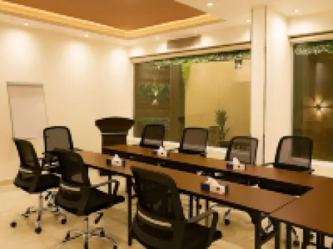 アルサラヤ ホテル スイーツ タブークのホテル