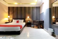 RedDoorz Plus Near Simpang Tiga Tritayasa Cilegon Hotels in Jombang