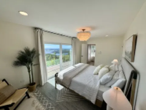 Sunset Terrace – Epic Views, Pool & Family Fun! Hotels in Southside