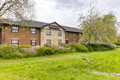 Premier Inn Bracknell Central Hotels near Newbold church