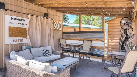 Hansen Inn and Cabins Отели рядом с достопримечательностью «Делта-09 Минатман Миссил Сило»