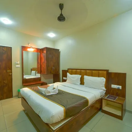 Hotel Vrindavan Deluxe Kolhapur Near Central Bus Stand