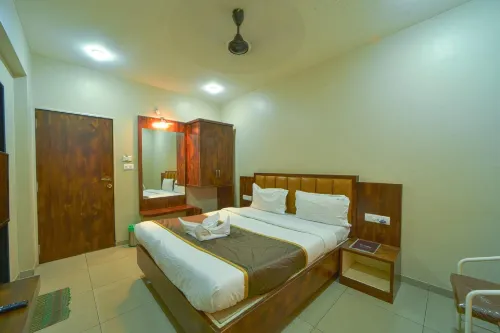 Hotel Vrindavan Deluxe Kolhapur Near Central Bus Stand