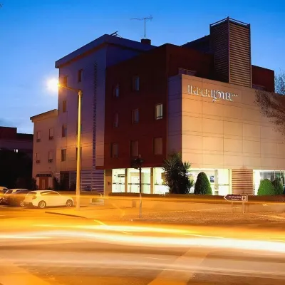 Dona Amélia Hotel by Ridan Hotels Hotels near Fatima Bus Station