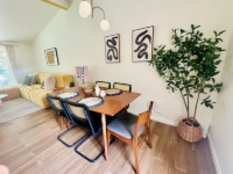Palma Plaza Unit C