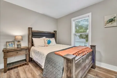 Large newly renovated family home. Sleeps 15. Walking distance to everything.