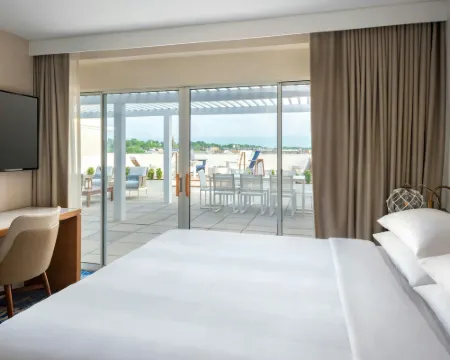 Newport Marriott Hotel & Spa Hotels in Newport