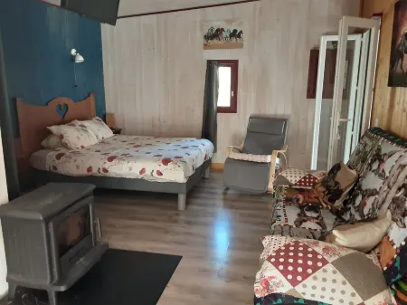 Lovely detached bungalow Отели в г. Риго