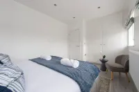 Elegant & Spacious 1 Bed Apt, Crayford, Dartford