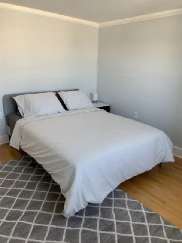 Updated charming 2ND unit city place with BIG yard