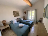 Charming Villa With AC in Alpilles Hotels in Paradou
