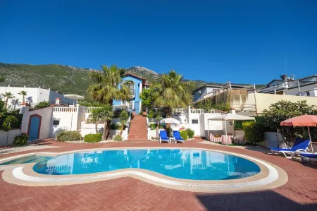 Charming 3-bedroom villa with WiFi and AC in beautiful Ölüdeniz by Tatil Premium Отели в г. Oludeniz Mahallesi
