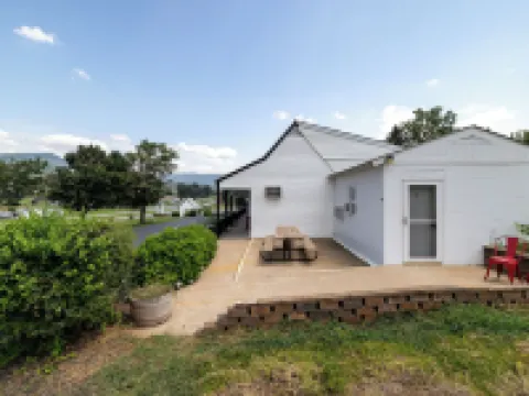 ฮิลล์ไซด์ โรงแรมในPage County