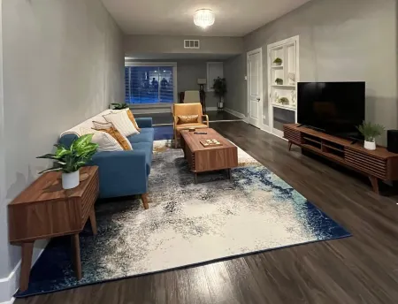 Allegheny Riverside One Bedroom Suite Отели рядом с достопримечательностью «Fox Chapel Golf Club»