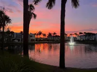 Secure and Cozy Townhouse in the Heart of Stuart! Pet Friendly.