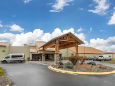 Columbia River Hotel and Conference Center, an Ascend Collection Hotel Hotels in The Dalles