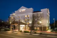 Comfort Suites فنادق في كلوفيس