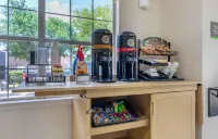 Extended Stay America Suites - Arlington - Breakfast