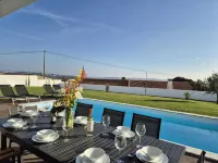 Casa Arendina - Villa Retreat with Heated Pool Hotels in Alfeizerão