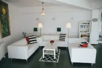 YOUness WELLness Clinic & Retreats Отели в г. Концешти