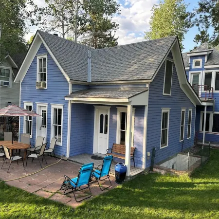 MODERN Monet Blue Aspen Victorian Whole House In Town, with Private Hot Tub!