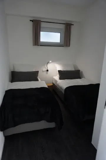 Ferienhaus mit 6 Apartments, Terrasse und Blick auf den Stausee Отели в г. Заале-Орла