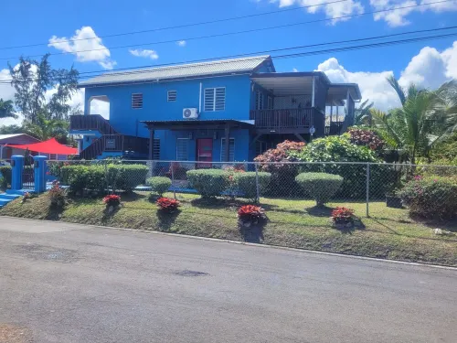 Charming 1 bedroom studio with WiFi, AC in peaceful St. Johns. We have 2 x 1 bed