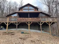 Cozy 3-bedroom cabin with AC, WiFi near Blowing Rock