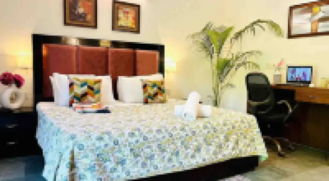 BluO 2BHK Panchsheel Enclave -Balcony, Parking