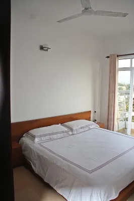 Beach Luxury Apartment in Srilankafurnished apartment opposite Mt Lavinia beach