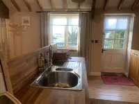 Cosy and spacious cottage in beautiful surroundings with private outside area