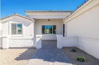 Gorgeous Lake House with a RV/Boat Air-Conditioned Garage