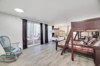 5BR, Speakeasy, Fire Pit, Pool Table, HotTtub